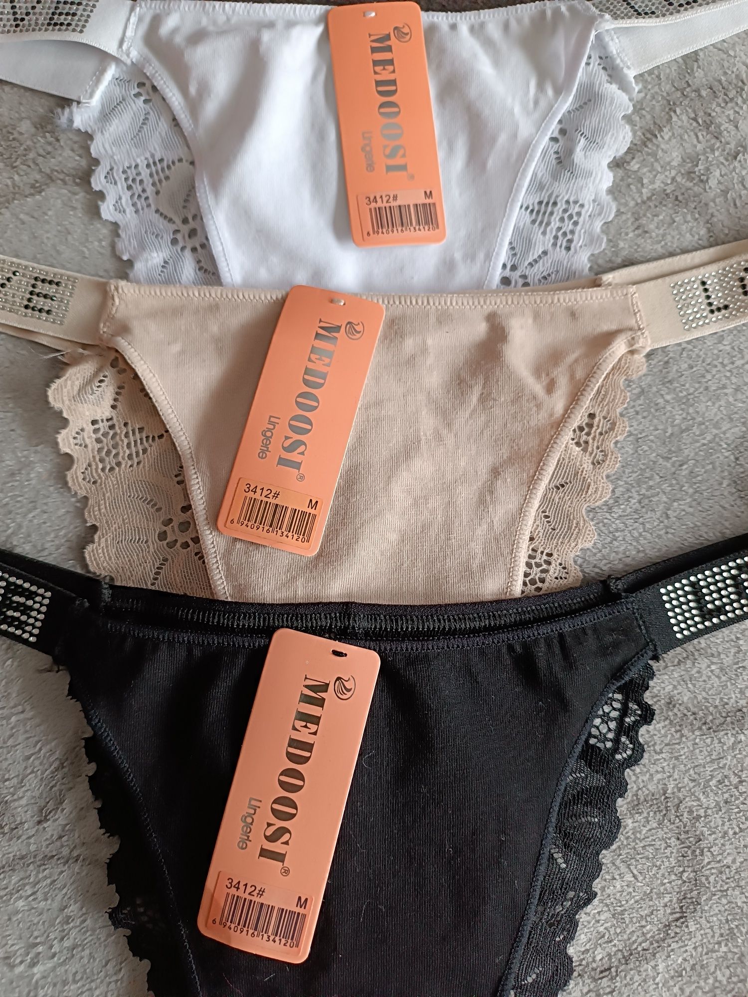 Majtki damskie STRINGI roz.M - NOWE