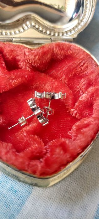 Brincos  Sparkling Snowflake de prata 925 e zirconias (Pandora)