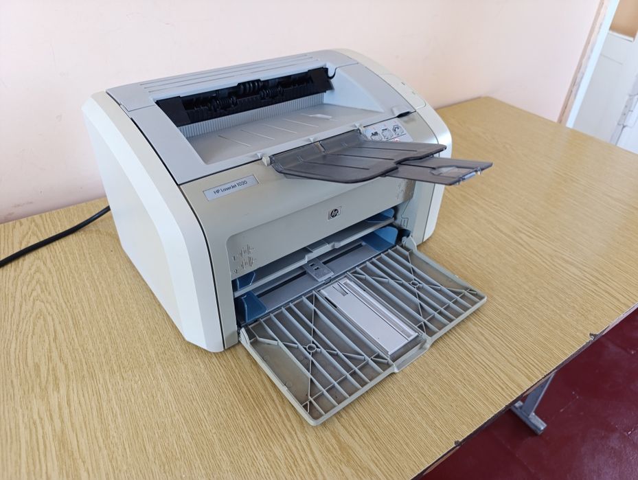 Принтер лазерний HP laserjet 1020 пробіг 13900