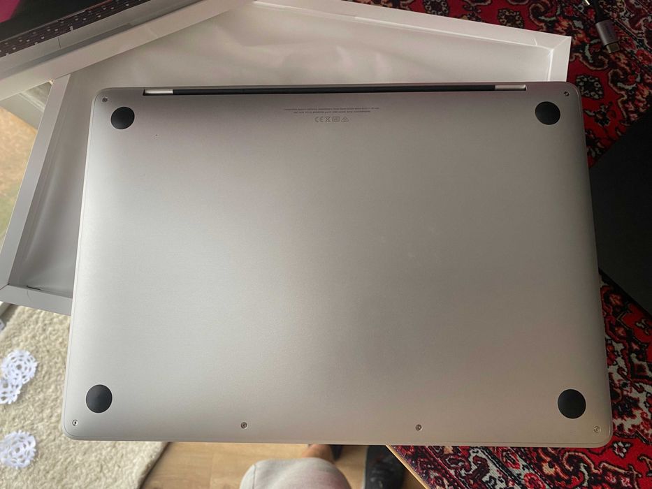MacBook Pro 13” (M1, 8GB/256GB) Стан Ідеальний!