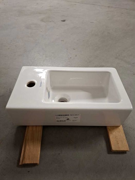 Mała umywalka Duravit Vero, nowa
