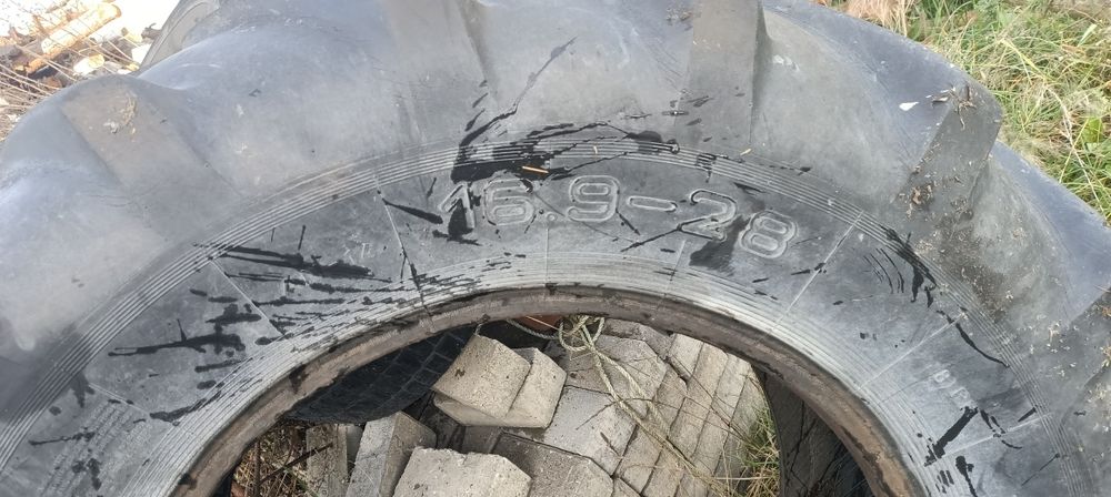 Sprzedam opony  16.9 28 c360