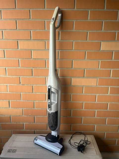 Aspirador Vertical BOSCH BCH3K255