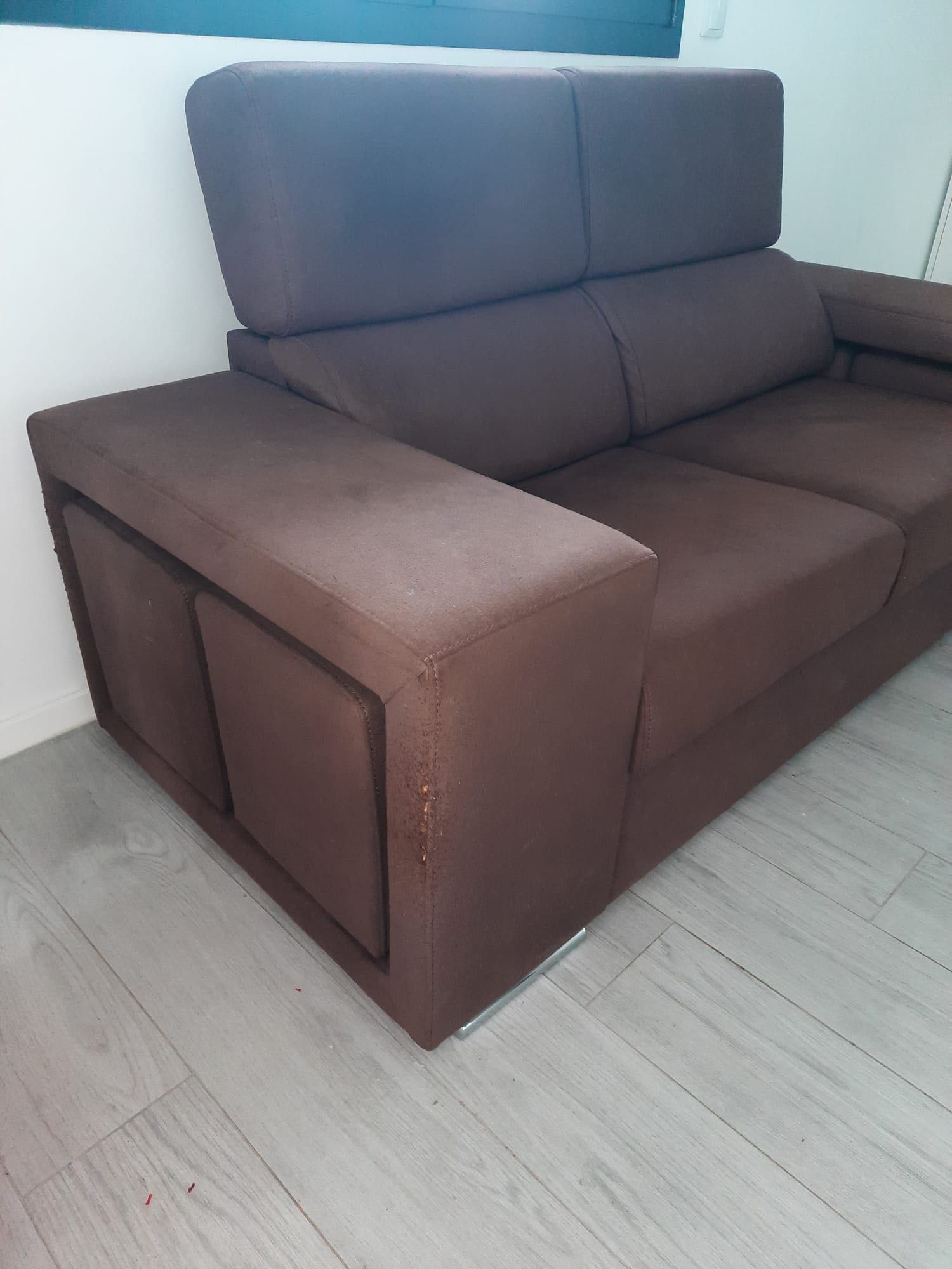 Sofá de dois lugares extensíveis
