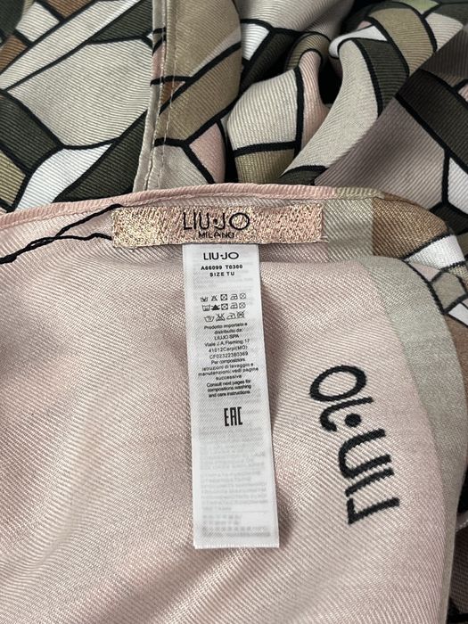 Яскравий шарф палантин liu jo