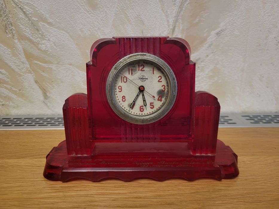 Годинник настільний камінний Челябінського годинникового заводу вінтаж