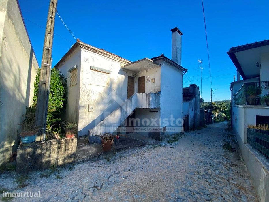 Casa de Campo com terrenos de cultivo em Figueiró dos Vinhos