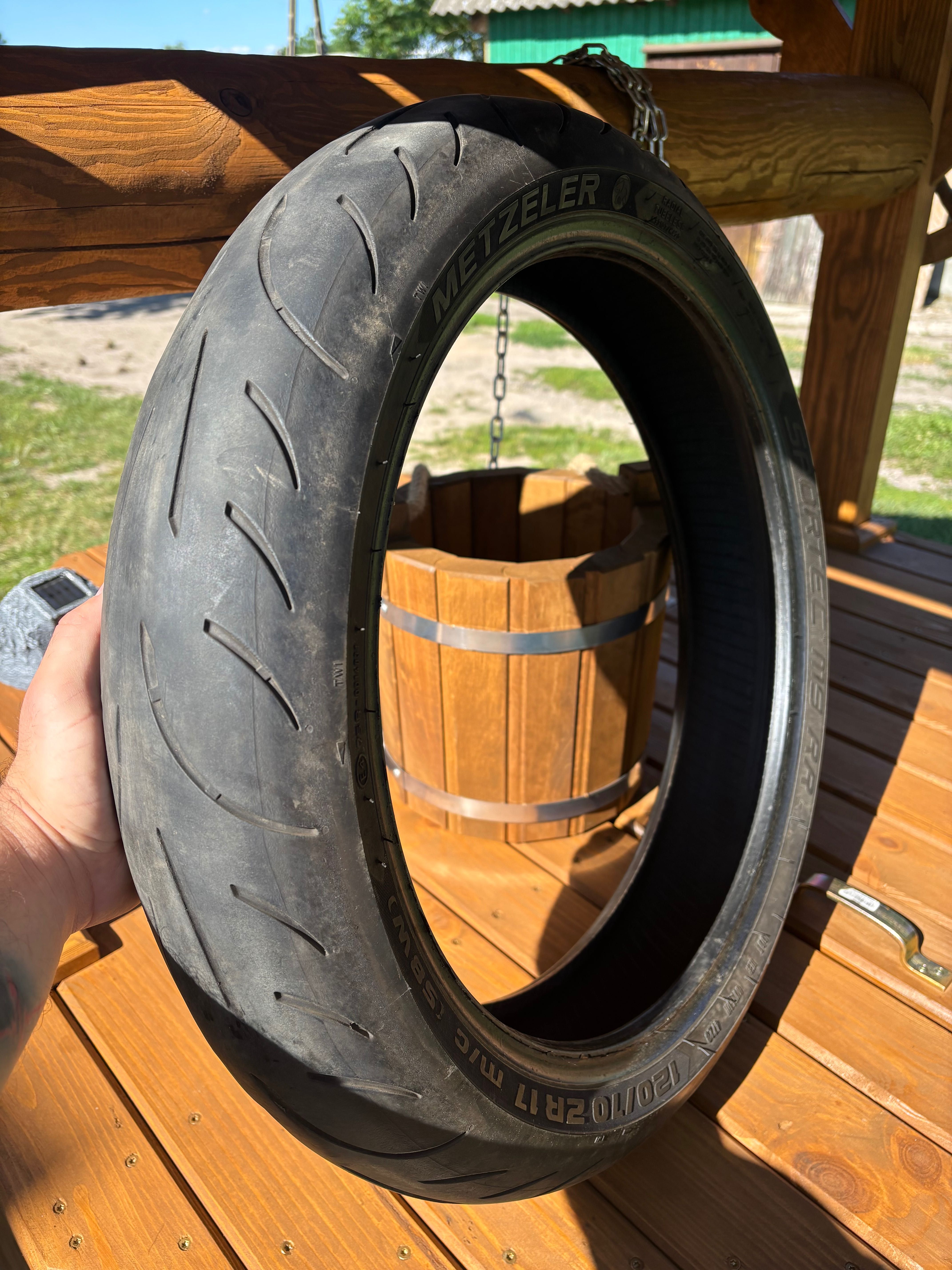 Opony Motocyklowe METZELER Tył 180 / 55 / ZR17; Przód 120 / 70 / ZR17