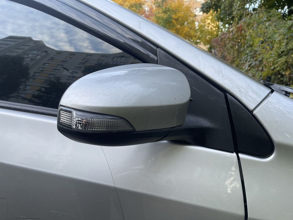Дзеркало Toyota Corolla E18