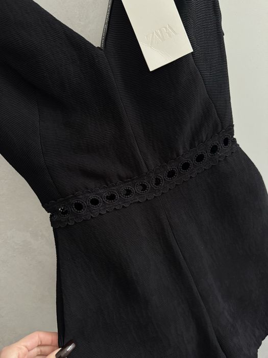 Чорний комбінкзон Zara