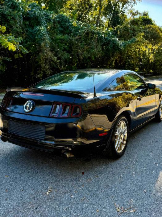 Ford Mustang      2014