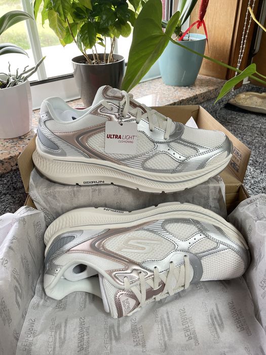 Sapatilhas Skechers novas n39