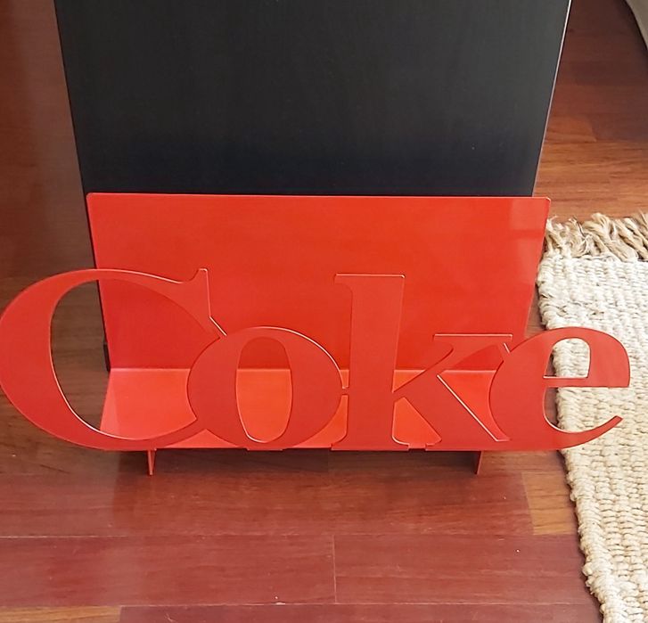 Porta revistas em metal