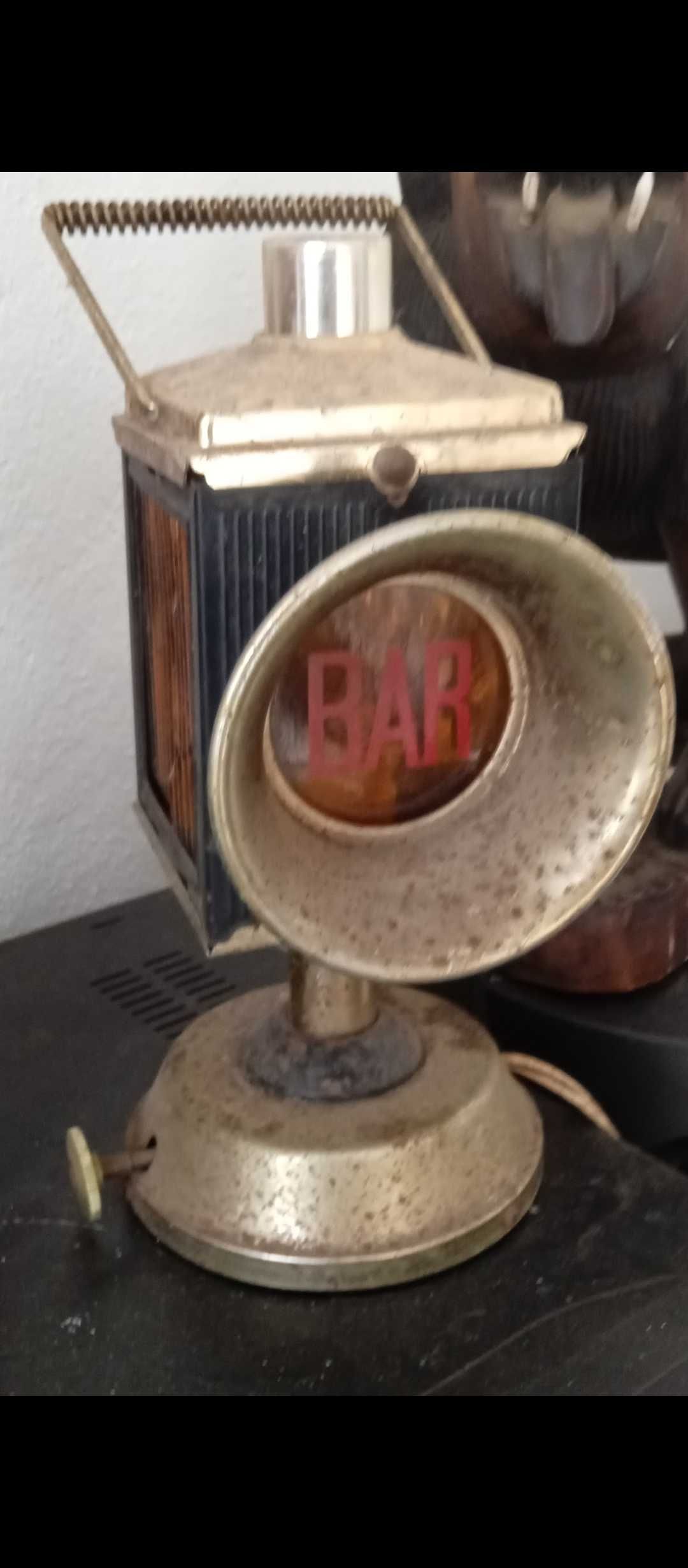 Lanterna bar antiga com música e luz