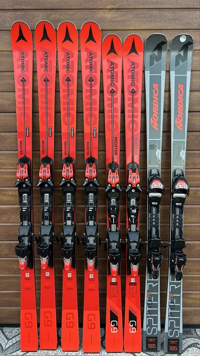 Лижі / черевики/ палиці / шоломи