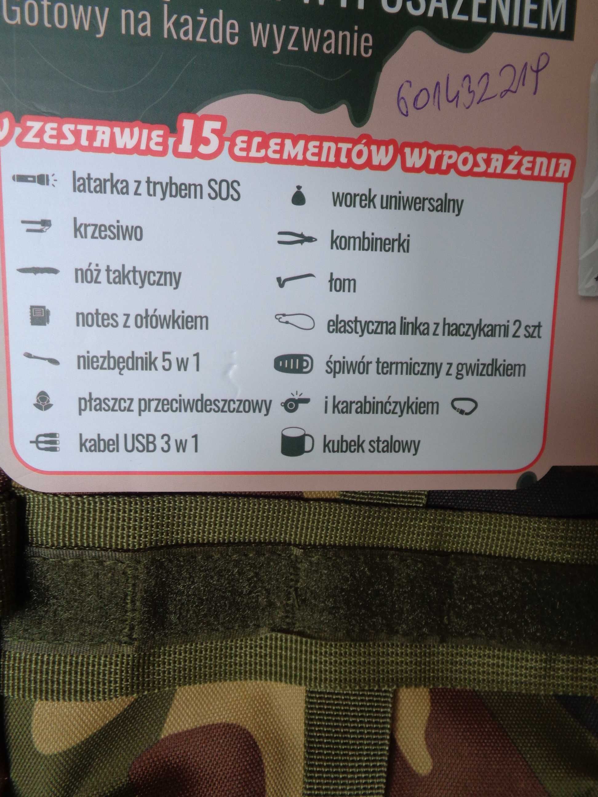 Plecak survivalowy z pełnym ekwipunkiem.