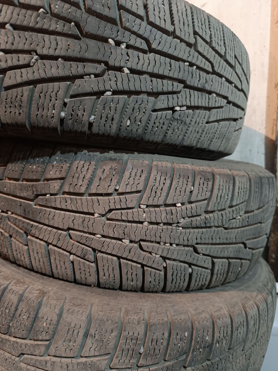 Продам комплект резины R14