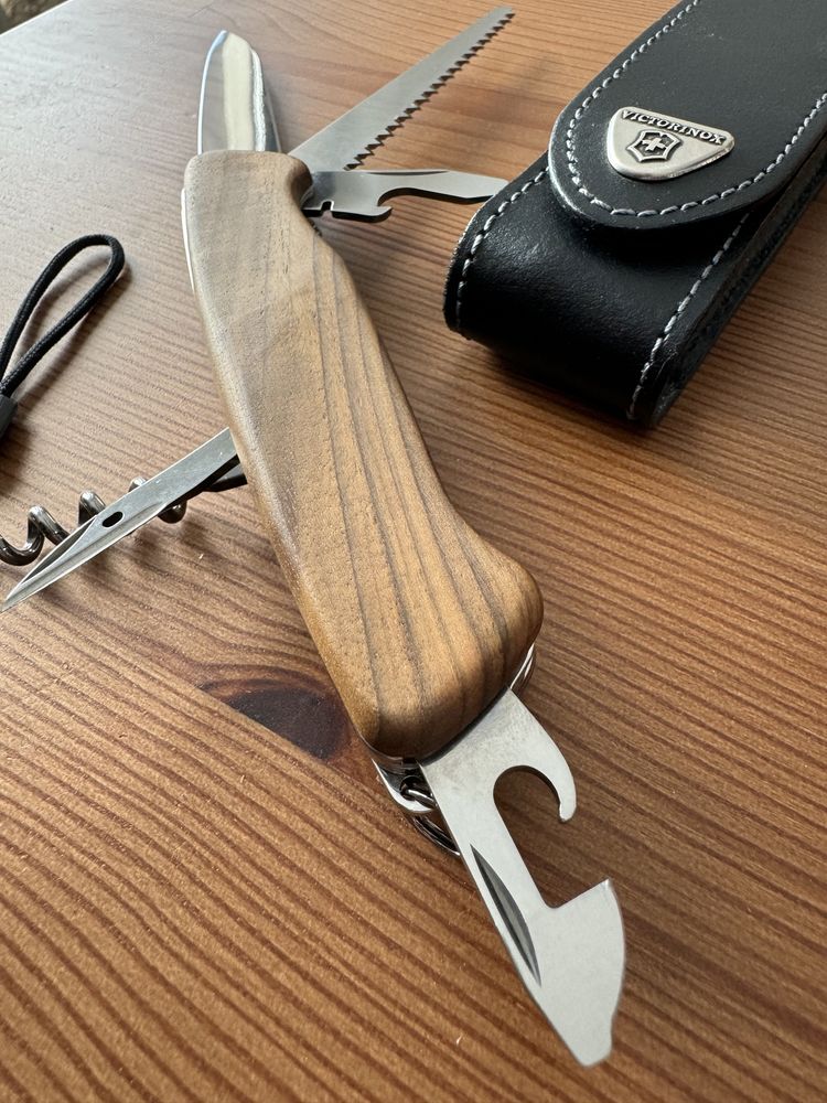 Victorinox Ranger Wood 55 + etui nowy