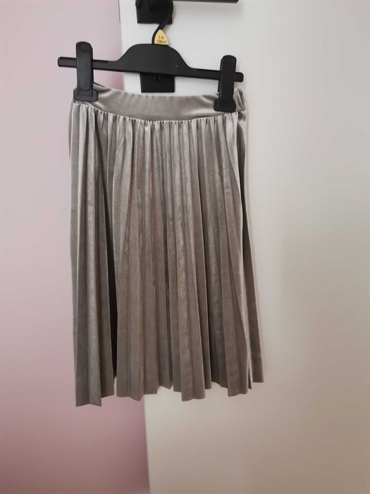 Sprzedam spódnice dla dziewczynki