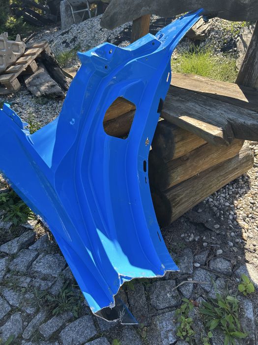 Chevrolet corvette c8 prawy próg prawa listwa progowa progi poszycie