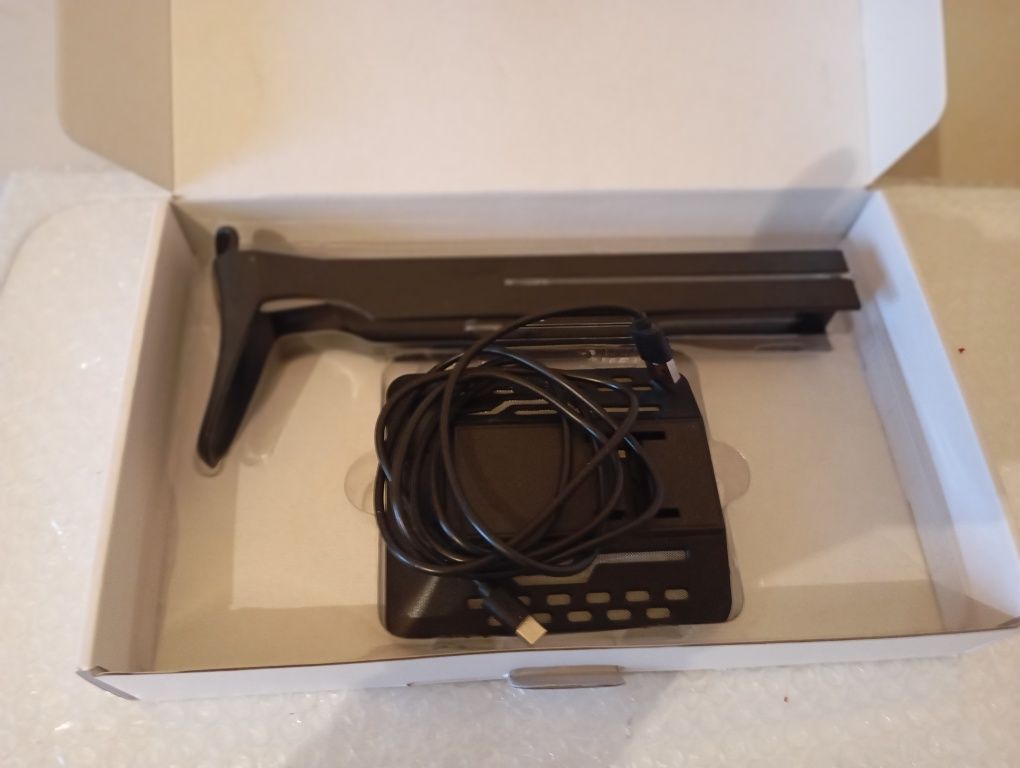 Stojak na słuchawki RGB BUILT in 2 USB Ports
