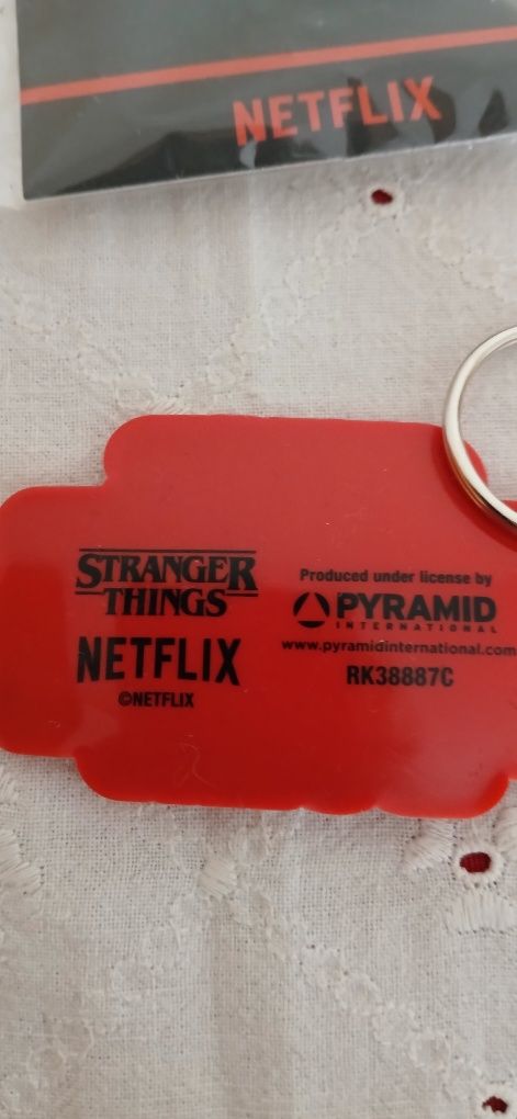 Porta-chaves Stranger Things, novo