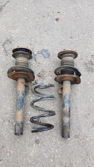 Стеклоподъёмники стойка пружина аморт руль магнитофон зч на бмв750.е38