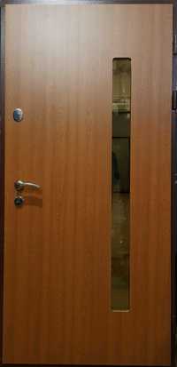 Вхідні металеві двері з склом ковкою коричневі сірі антрацит на складі