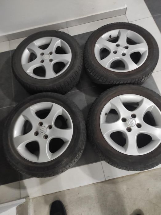 Alufelgi z oponami zimowymi 185/60 R15