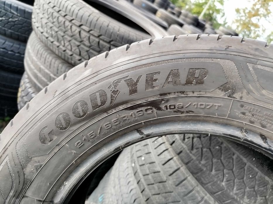Opona używana 215/65R16C Goodyear EfficientGrip Cargo 2 1szt.