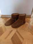 Buty typu emu numer 37