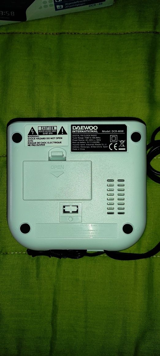 Despertador Daewoo DCR-46W