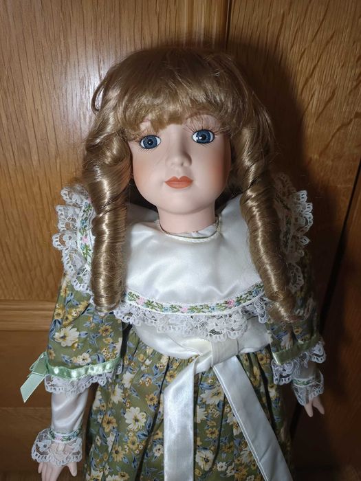 Boneca de Porcelana – Encanto Campestre