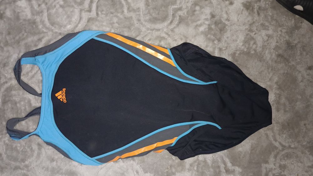 Strój kąpielowy jednoczesciowy