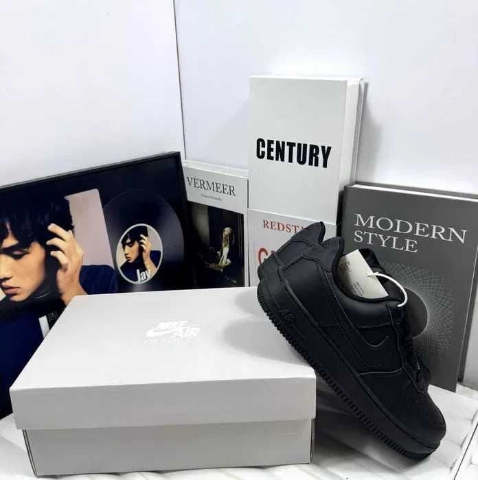 Buty Trampk Nike Air Force 1 Low '07 Black R.37.5