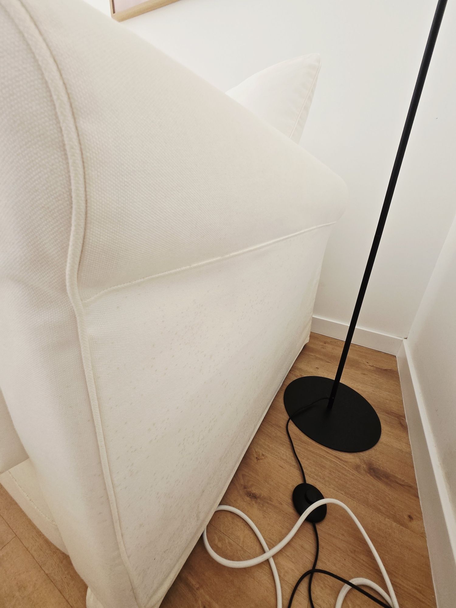 Sofá Modular IKEA com puff.