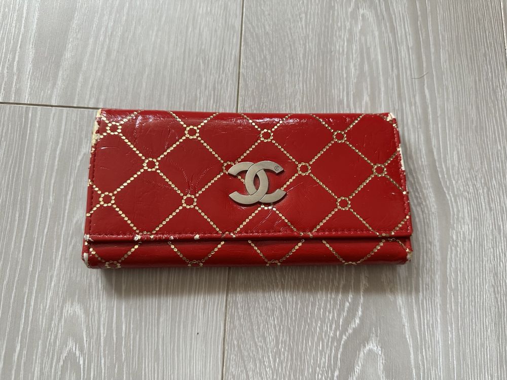 Portfel Chanel czerwony zloty logo CC elegancki damski duzy