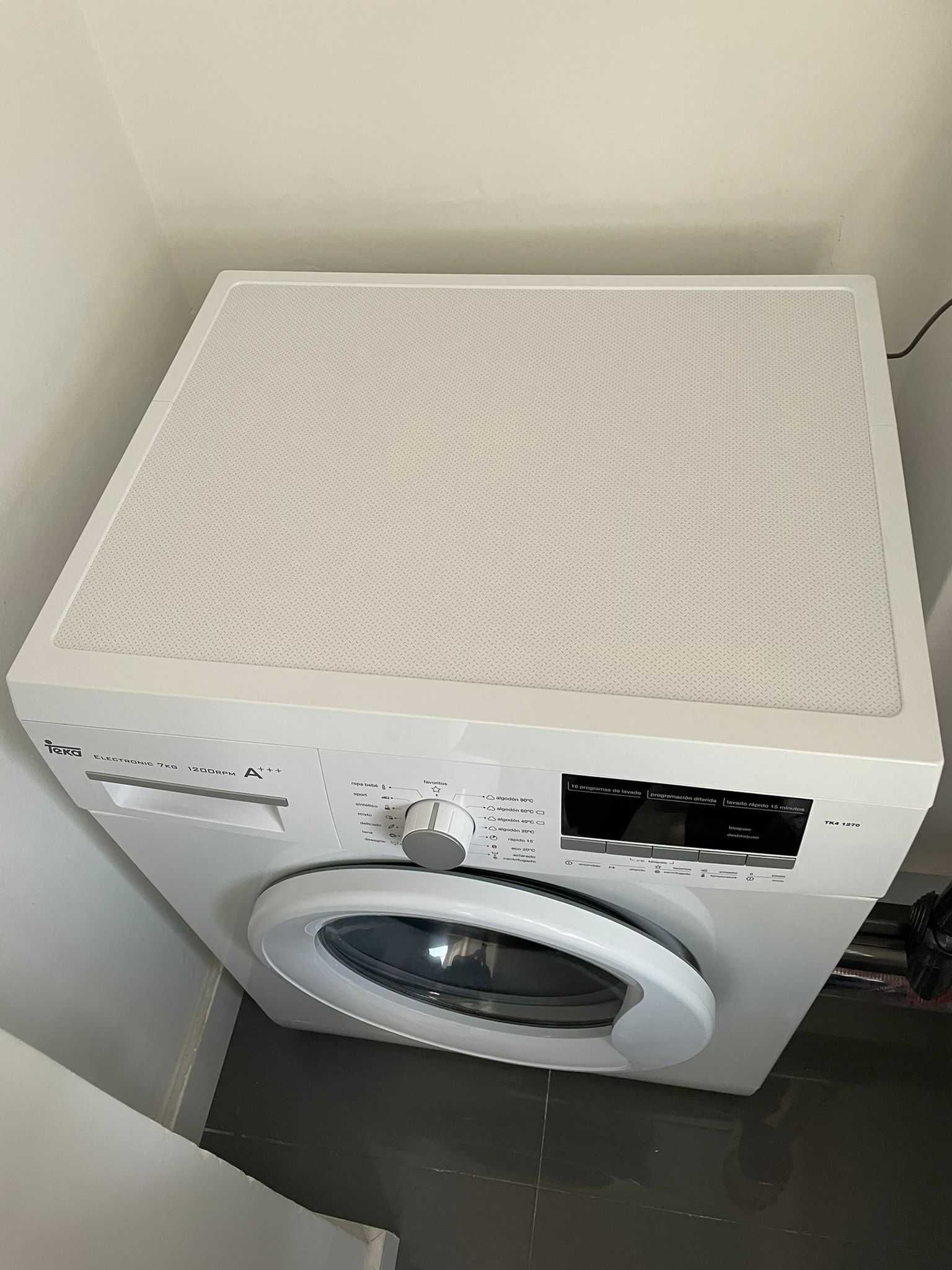 Máquina de Lavar Roupa - TEKA TK4 1270