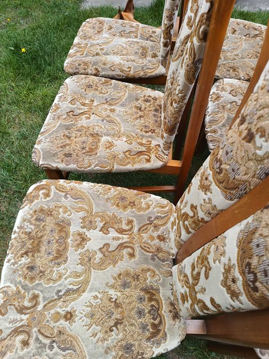 Krzesła pokojowe, drewniane 6 szt. tapicerowane.