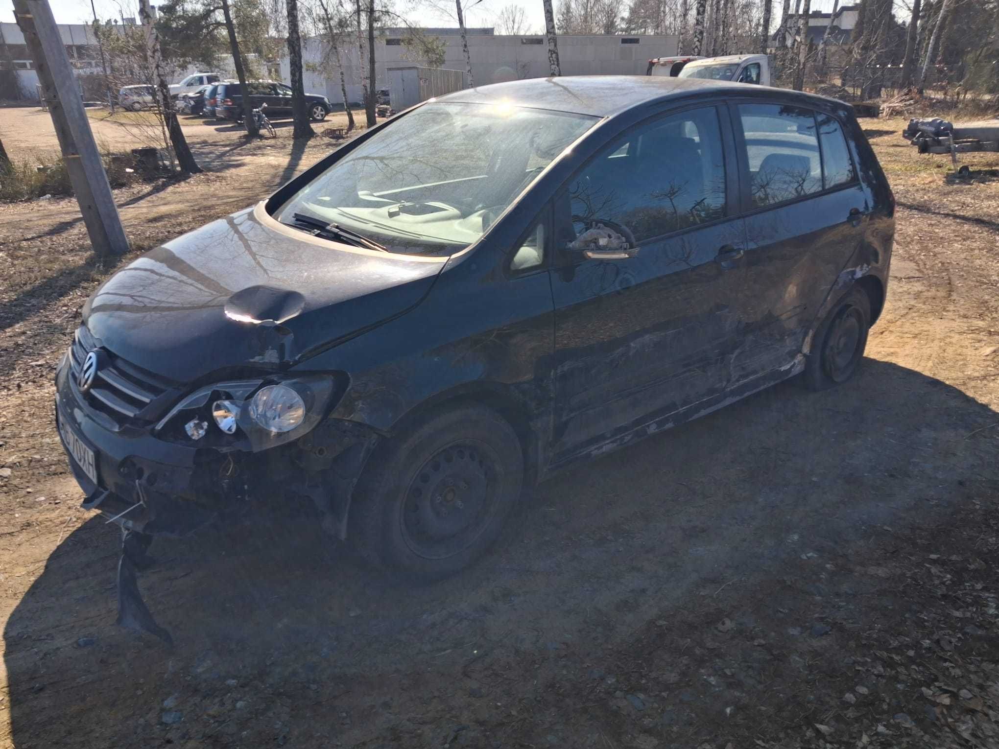 Golf V 5 Plus lpg gaz 1.6 caly na czesci , transport