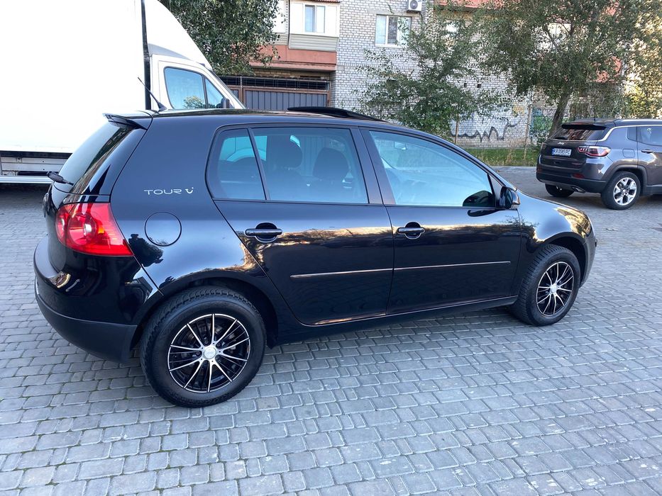 Продам Volkswagen Golf 2007 р. не фарбований, гарна комплектація