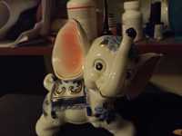 Słonik z porcelany