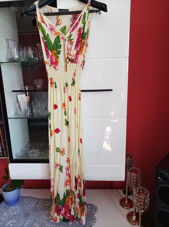 Długa suknia w kwiaty