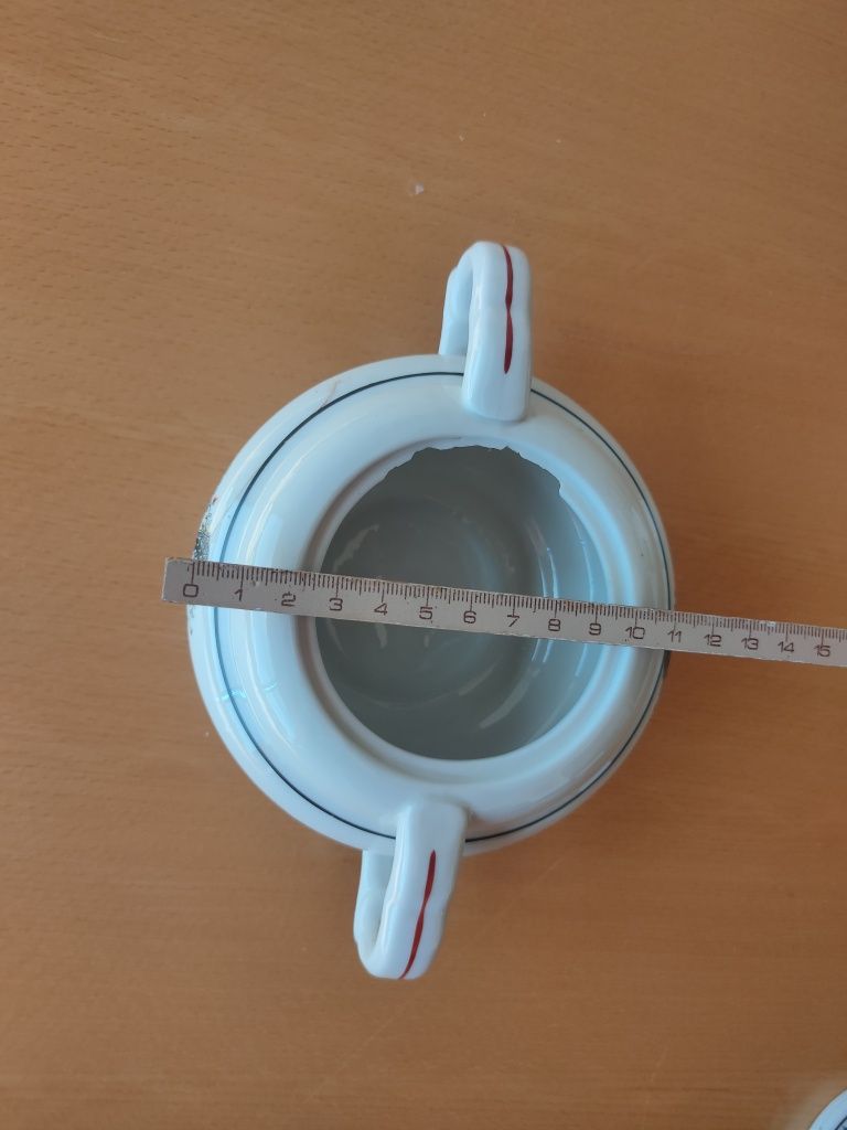 Conjunto de peças em cerâmica da "Candal".