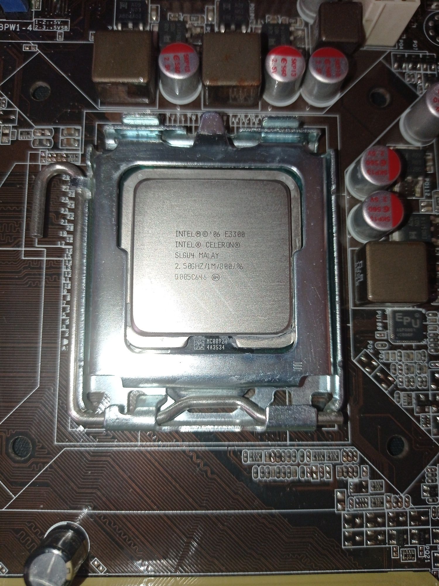 Комплект ASUS P5KPL-AM EPU (Читайте описание)