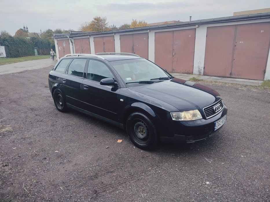 Audi A4 b6 1.9 TDI + drugi komplet kół