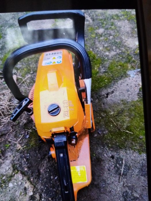 Продам бензопилу