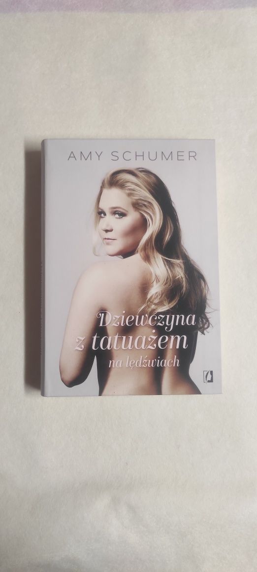 Charytatywna - książka Amy Schumer Dziewczyna z tatuażem