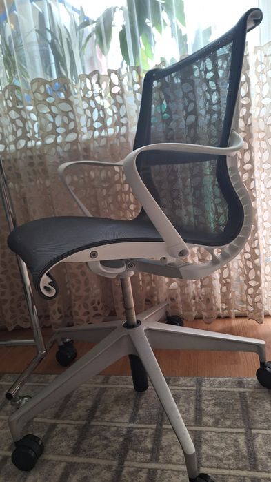 Торг! крісло в новому стані ! Herman Miller сірий Setu Grafit Setu CQ5