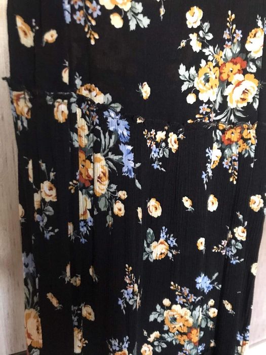 Vestido flores midi Stradivarius